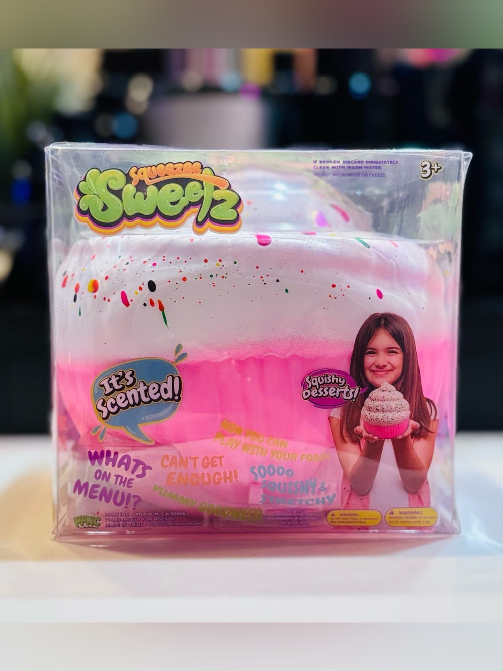 Squeezee Sweetz Scented Squishy Cupcake Pink